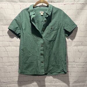L.L. Bean Short-Sleeve Button-Down Shirt in Teal Woman’s Petite Medium